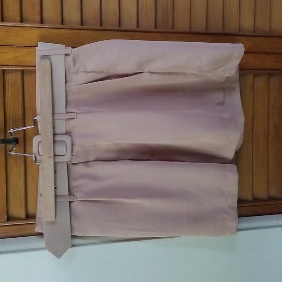 Classy rose gold dress shorts - Picture 4 of 4